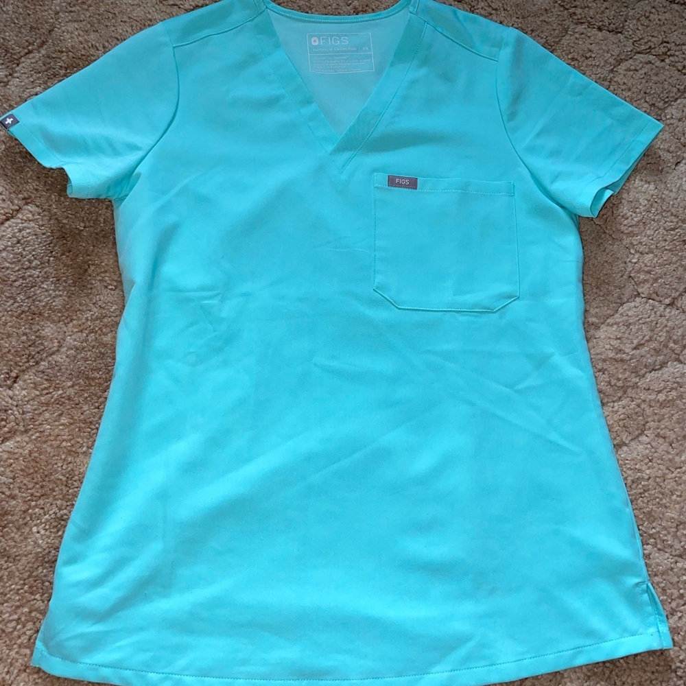 FIGs: Catarina One-Pocket Scrub Top